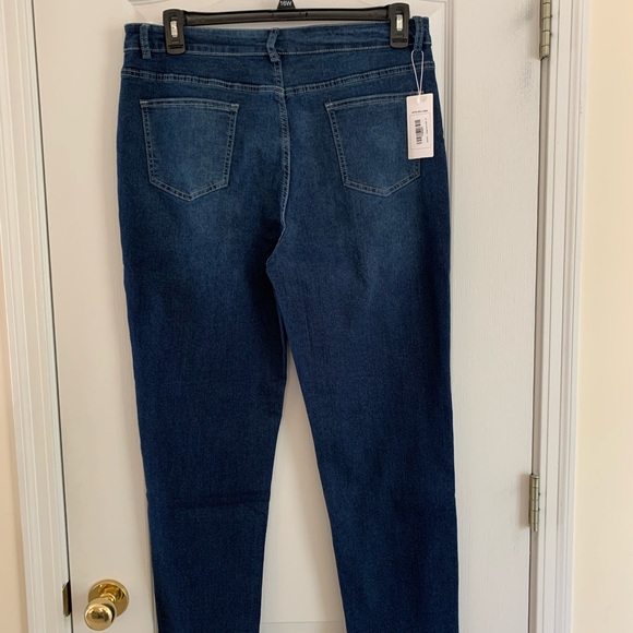 Jeans. - Picture 2 of 4